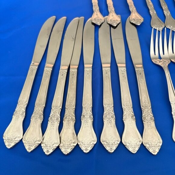 Beautiful Vintage Rogers Co "4 Flower Floral" Stainless Flatware Forks Knife Lot - Picture 2 of 15